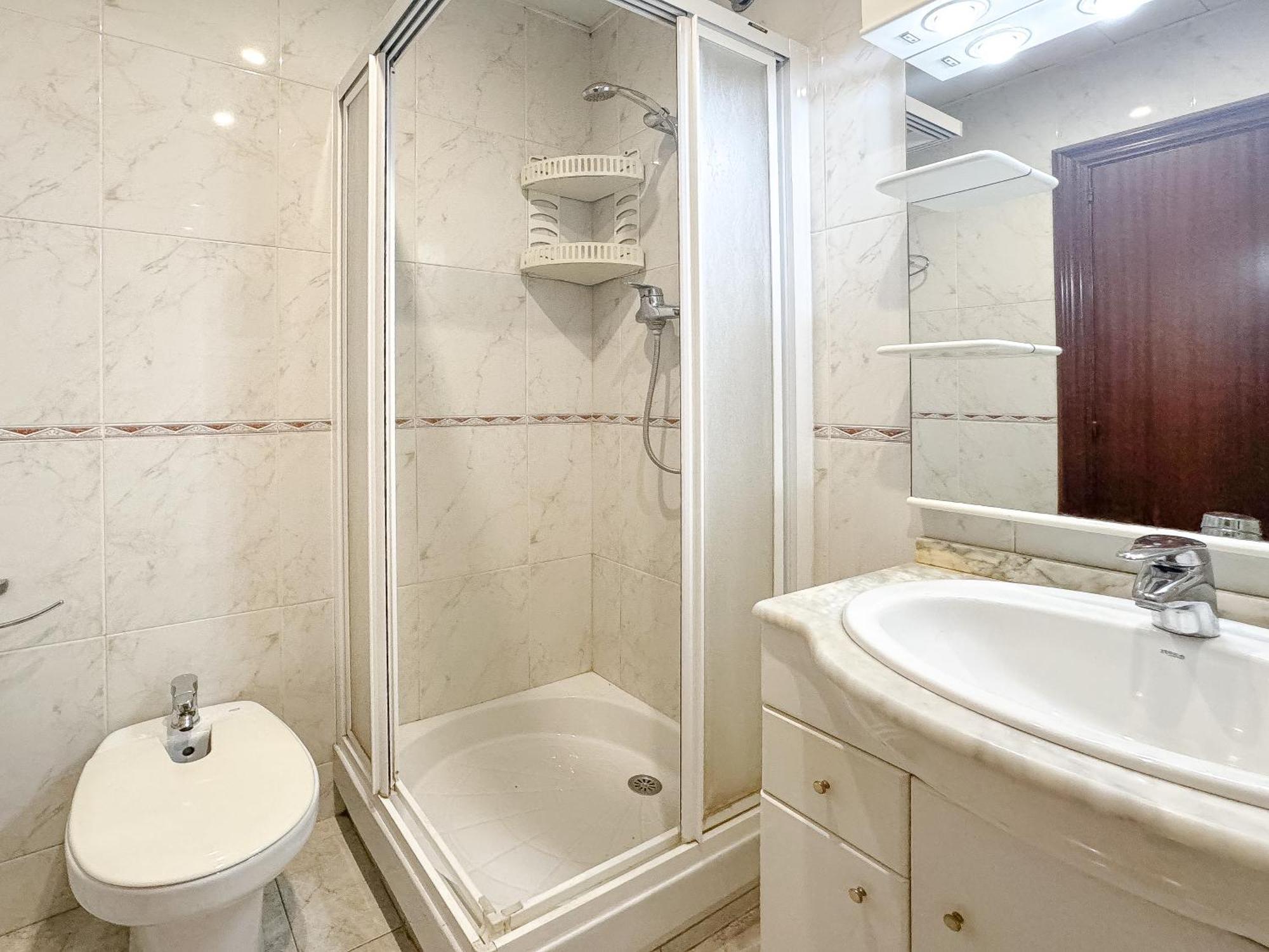 Charming Rooms In Shared Apartment Near Camp Nou Barcelona Eksteriør bilde