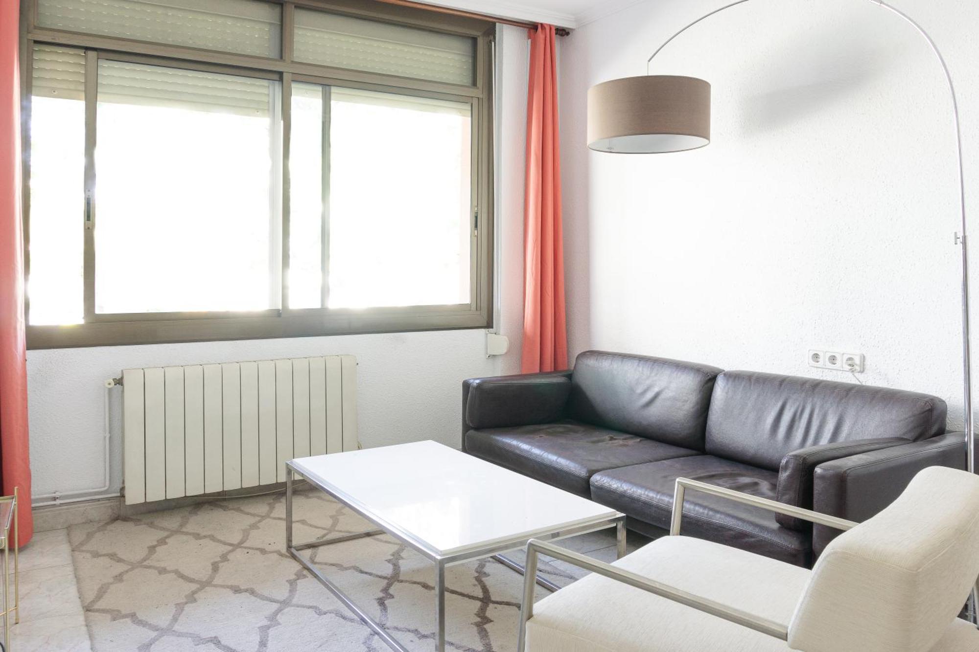 Charming Rooms In Shared Apartment Near Camp Nou Barcelona Eksteriør bilde