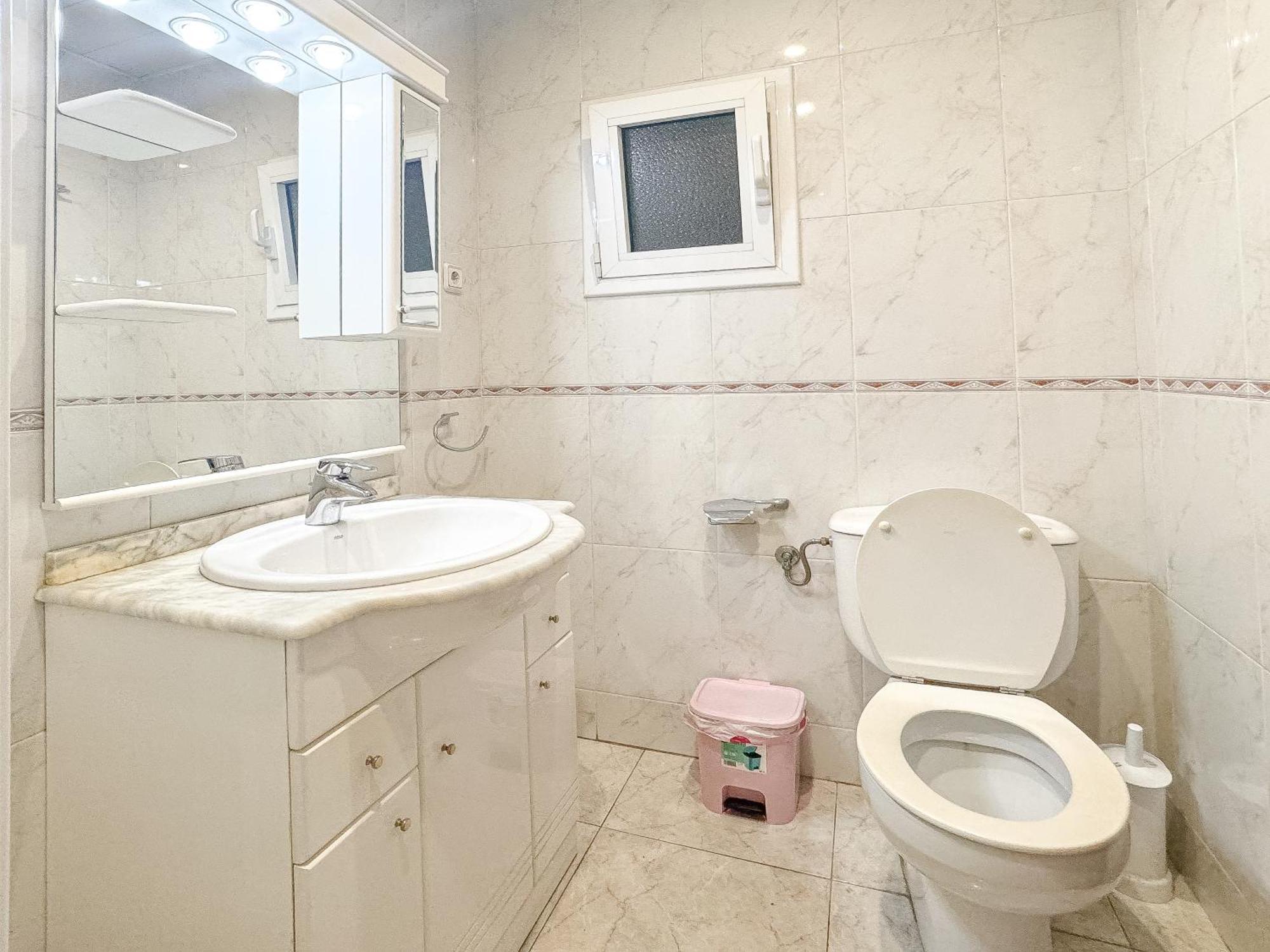 Charming Rooms In Shared Apartment Near Camp Nou Barcelona Eksteriør bilde
