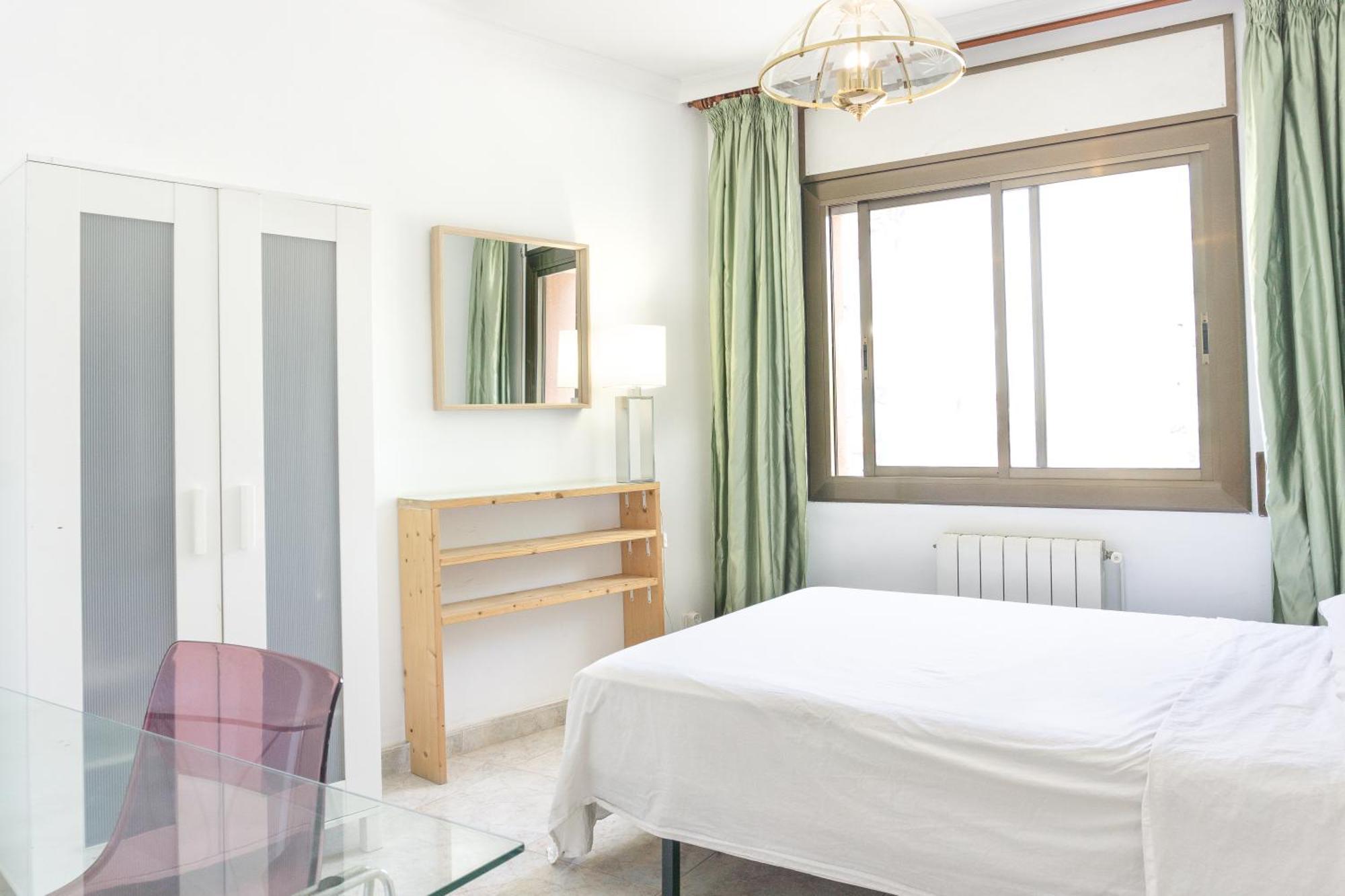 Charming Rooms In Shared Apartment Near Camp Nou Barcelona Eksteriør bilde